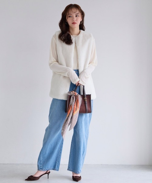 Pierrot（ピエロ）の「フェイクファージレ（ベスト・レディース・モカ/アイボリー・M）」の5枚目の写真