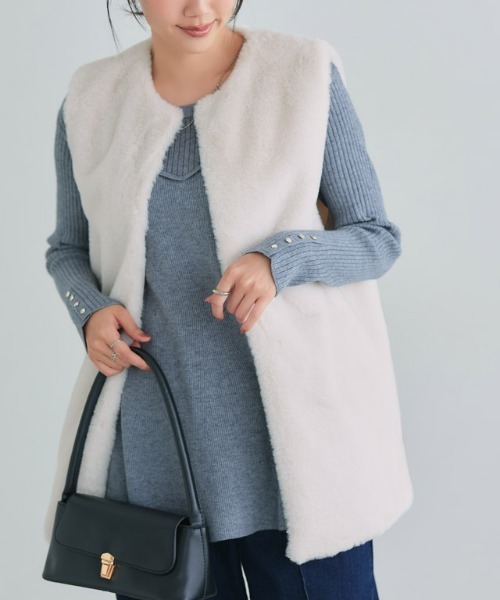 Pierrot（ピエロ）の「フェイクファージレ（ベスト・レディース・モカ/アイボリー・M）」の9枚目の写真