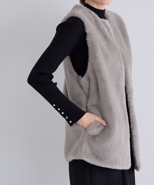 Pierrot（ピエロ）の「フェイクファージレ（ベスト・レディース・モカ/アイボリー・M）」の13枚目の写真