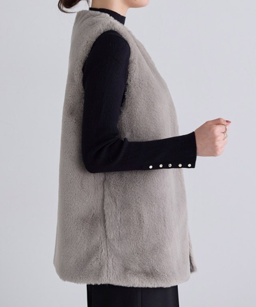 Pierrot（ピエロ）の「フェイクファージレ（ベスト・レディース・モカ/アイボリー・M）」の22枚目の写真