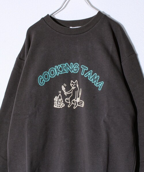 FREDY MAC（フレディーマック）の「【FREDYMAC】COOKING TAMA 裏毛スウェット（スウェット・メンズ・チャコールグレー/ライトグレー・S/M/L）」の3枚目の写真