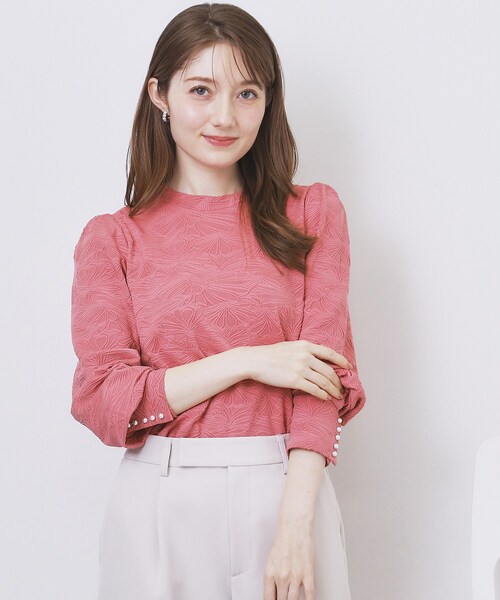 index（インデックス）の「フラワージャカードパフスリーブトップス【洗濯機OK】（Tシャツ/カットソー・レディース・オフホワイト/ブラック/ピンク系・40/38/36/42）」の9枚目の写真