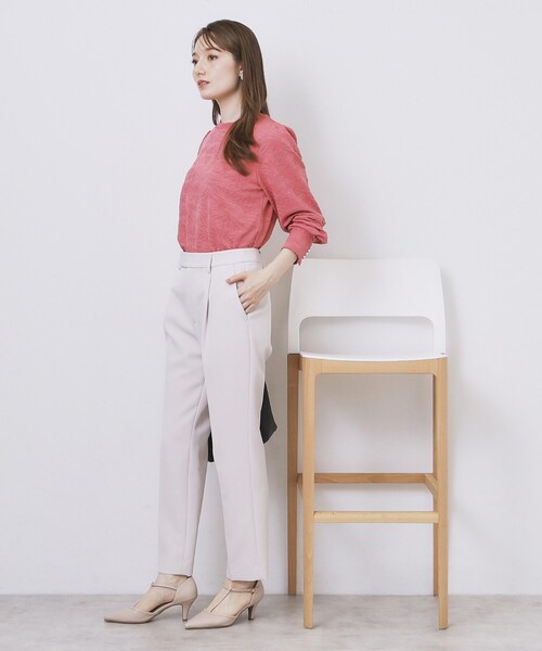 index（インデックス）の「フラワージャカードパフスリーブトップス【洗濯機OK】（Tシャツ/カットソー・レディース・オフホワイト/ブラック/ピンク系・40/38/36/42）」の7枚目の写真