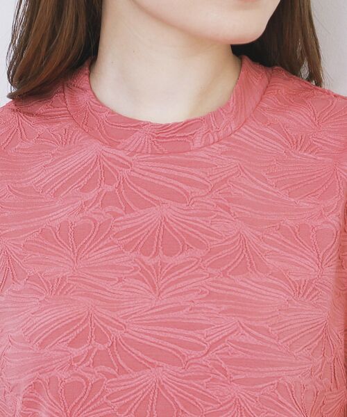 index（インデックス）の「フラワージャカードパフスリーブトップス【洗濯機OK】（Tシャツ/カットソー・レディース・オフホワイト/ブラック/ピンク系・40/38/36/42）」の22枚目の写真