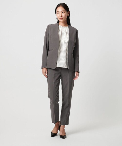 A DAY IN THE LIFE UNITED ARROWS(アデイインザライフユナイテッドアローズ)の「ダブルクロス Vネックジャケット ‐セットアップ対応・ウォッシャブル(Tシャツ/カットソー・レディース・ブラック/その他7/ネイビー/ダークグレー/モカ・40/38/36)」の6枚目の写真