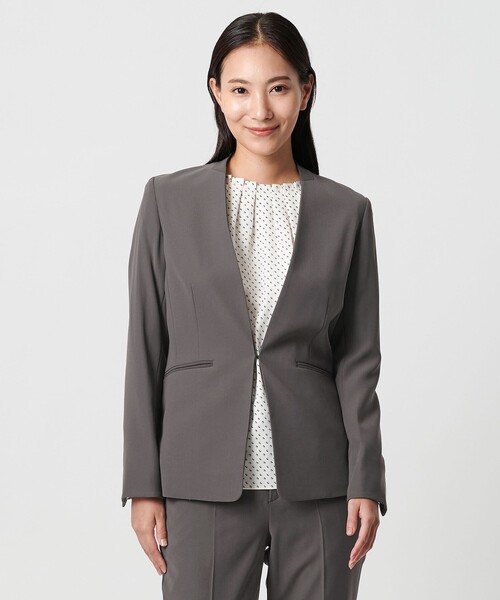 A DAY IN THE LIFE UNITED ARROWS(アデイインザライフユナイテッドアローズ)の「ダブルクロス Vネックジャケット ‐セットアップ対応・ウォッシャブル(Tシャツ/カットソー・レディース・ブラック/その他7/ネイビー/ダークグレー/モカ・40/38/36)」の8枚目の写真