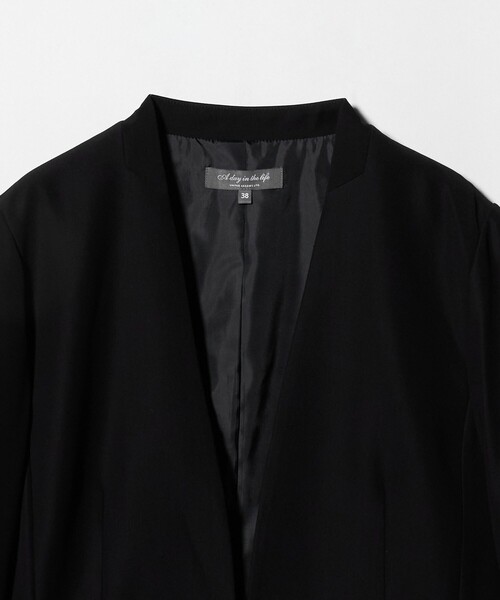 A DAY IN THE LIFE UNITED ARROWS(アデイインザライフユナイテッドアローズ)の「ダブルクロス Vネックジャケット ‐セットアップ対応・ウォッシャブル(Tシャツ/カットソー・レディース・ブラック/その他7/ネイビー/ダークグレー/モカ・40/38/36)」の20枚目の写真