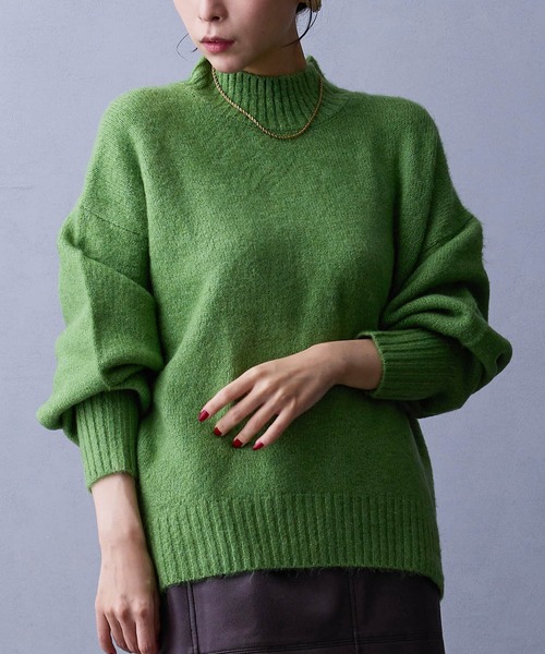 NICOLE white（ニコルホワイト）の「ハイネックニットプルオーバー（ニット/セーター・レディース・グリーン/ブラック/オフホワイト/グレー・FREE）」の4枚目の写真