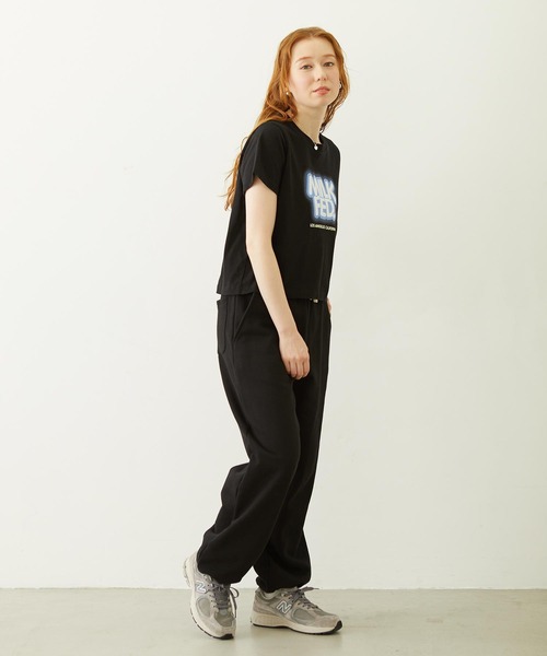 MILKFED.(ミルクフェド)の「GLITTER HALFTONE LOGO COMPACT S/S TEE(Tシャツ/カットソー・レディース・ライトピンク/ブラック/ホワイト・M/S)」の6枚目の写真
