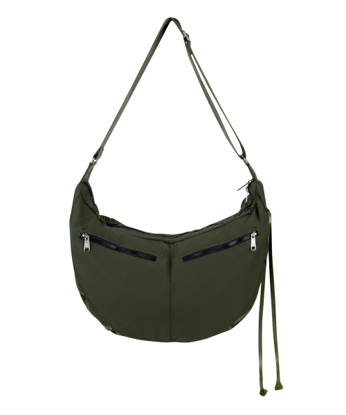 IUGAMAKARAS（イウガマカラス）の「Taped Shoulder Bag (Khaki)（ショルダーバッグ・レディース・その他・FREE）」の2枚目の写真