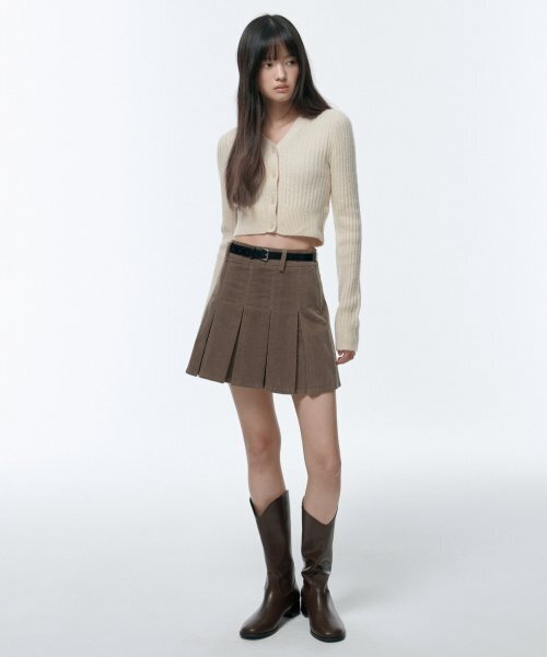 MUSINSA STANDARD WOMAN（ムシンサスタンダードウーマン）の「ウィメンズ コーデュロイ プリーツ ミニスカート [カーキブラウン]（スカート・レディース・その他・SMALL/MEDIUM/LARGE/X-SMALL）」の2枚目の写真