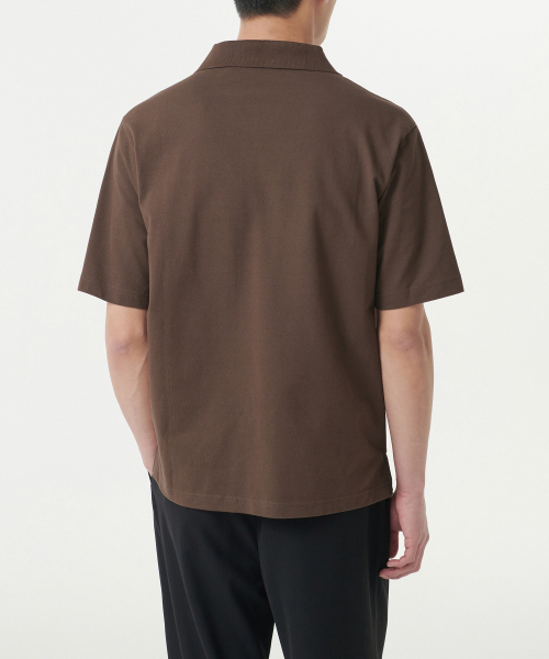 MUSINSA STANDARD（ムシンサスタンダード）の「スリットネックピケポロシャツ[バロックブラウン]（ポロシャツ・メンズ・その他・XX-LARGE/XXX-LARGE/LARGE/MEDIUM/SMALL/X-LARGE）」の3枚目の写真