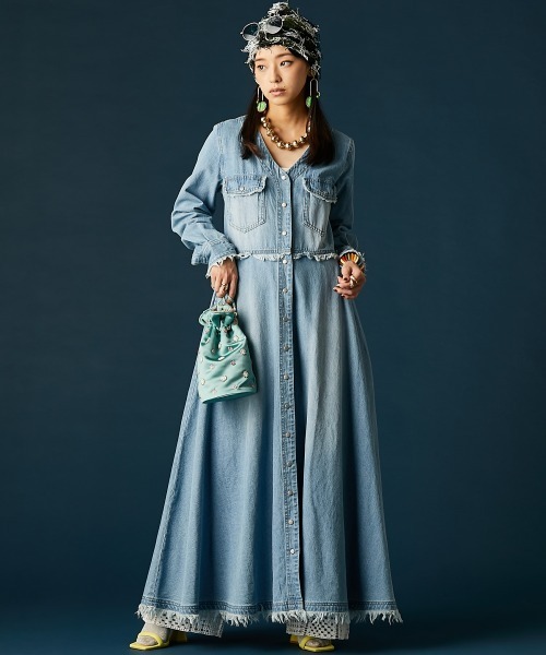 GEVS.（ジェイヴィス）の「デニムVネックワンピース＜大きいサイズ有＞GEVS.（ワンピース・レディース・ブルー系/ネイビー系・5L/4L/3L/LL/L/M）」の2枚目の写真