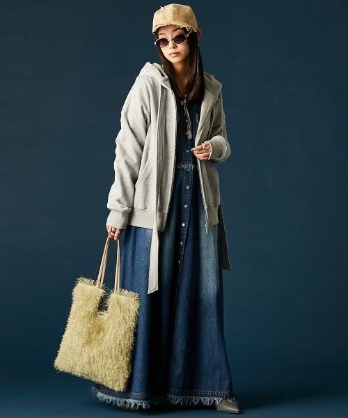 GEVS.（ジェイヴィス）の「デニムVネックワンピース＜大きいサイズ有＞GEVS.（ワンピース・レディース・ブルー系/ネイビー系・5L/4L/3L/LL/L/M）」の8枚目の写真