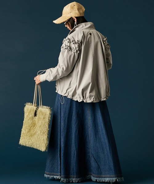 GEVS.（ジェイヴィス）の「デニムVネックワンピース＜大きいサイズ有＞GEVS.（ワンピース・レディース・ブルー系/ネイビー系・5L/4L/3L/LL/L/M）」の18枚目の写真