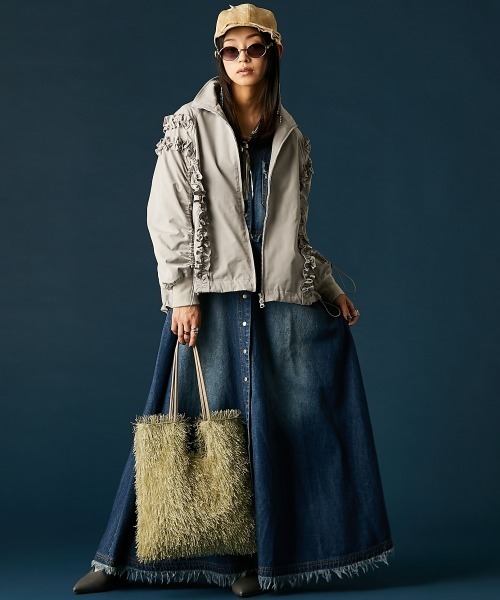 GEVS.（ジェイヴィス）の「デニムVネックワンピース＜大きいサイズ有＞GEVS.（ワンピース・レディース・ブルー系/ネイビー系・5L/4L/3L/LL/L/M）」の19枚目の写真