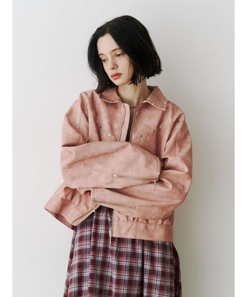 jouetie（ジュエティ）の「フェイクレザースタッズブルゾン（ブルゾン・レディース・ブラック/ブラウン/ピンク・MEDIUM）」の5枚目の写真