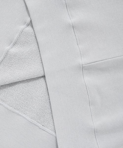 COVERNAT(カバーナット)の「Cロゴハーフジップスウェットブルー(スウェット・レディース・その他・SMALL/X-LARGE/LARGE)」の2枚目の写真