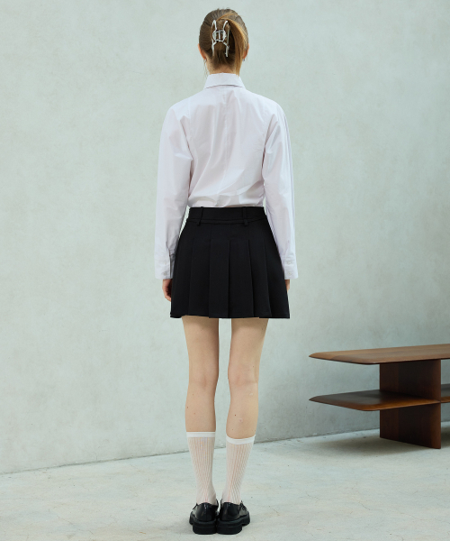 ARI(アリ)の「DOROTHY PLEATS SKIRT PANTS / BLACK(スカート・レディース・ブラック・SMALL/MEDIUM)」の4枚目の写真