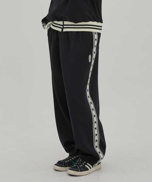 WaiKei（ワイケイ）の「スタートラックパンツブラック（スウェットパンツ・レディース・その他・1/2）」の3枚目の写真