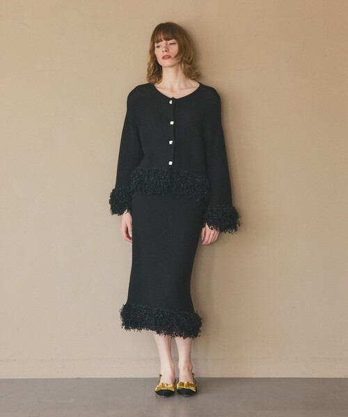 GRACE CLASS（グレースクラス）の「ラメフェザーフリンジカーディガン（カーディガン/ボレロ・レディース・キナリ/ブラック・36）」の2枚目の写真