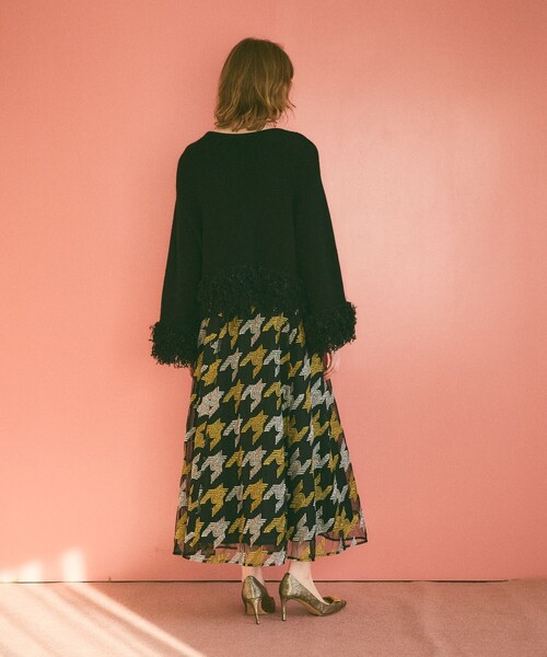 GRACE CLASS（グレースクラス）の「ラメフェザーフリンジカーディガン（カーディガン/ボレロ・レディース・キナリ/ブラック・36）」の8枚目の写真