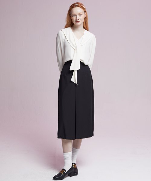Pleated skirt black