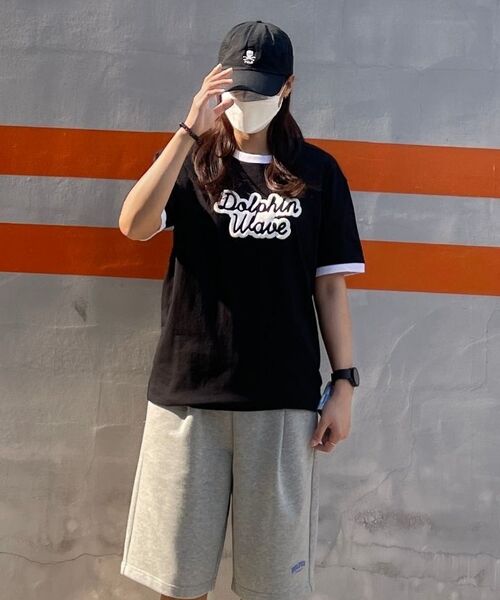 DOLPHIN WAVE APPAREL(ドルフィンウェーブアパレル)の「ドルフィン発泡プリントビッグロゴリンガー半袖Tシャツブラック(Tシャツ/カットソー・メンズ・その他・MEDIUM/LARGE/X-LARGE)」の20枚目の写真