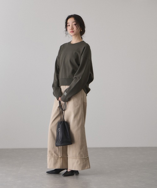 ADAM ET ROPE'(アダムエロペ)の「【サステナブル】ロゴフォルムスウェット(スウェット・レディース・チャコールグレー/ホワイト系その他7/ライトグリーン・FREE)」の10枚目の写真