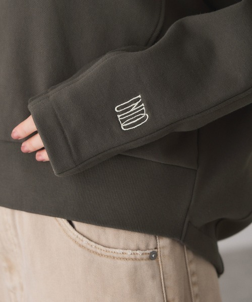 ADAM ET ROPE'(アダムエロペ)の「【サステナブル】ロゴフォルムスウェット(スウェット・レディース・チャコールグレー/ホワイト系その他7/ライトグリーン・FREE)」の17枚目の写真