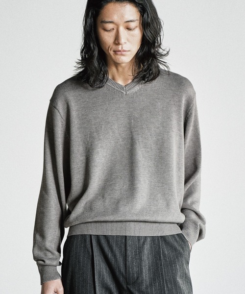 WYM LIDNM(ウィム バイ リドム)の「SILK BLEND V-NECK KNIT(ニット/セーター・メンズ・オフホワイト/アッシュブラウン/レッド/チャコール・S/L/M)」の8枚目の写真