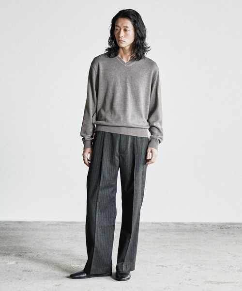 WYM LIDNM(ウィム バイ リドム)の「SILK BLEND V-NECK KNIT(ニット/セーター・メンズ・オフホワイト/アッシュブラウン/レッド/チャコール・S/L/M)」の7枚目の写真