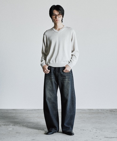 WYM LIDNM(ウィム バイ リドム)の「SILK BLEND V-NECK KNIT(ニット/セーター・メンズ・オフホワイト/アッシュブラウン/レッド/チャコール・S/L/M)」の9枚目の写真
