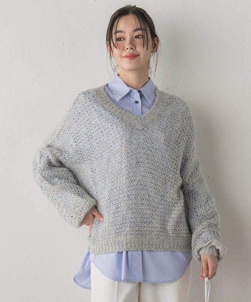 Droite lautreamont(ドロワットロートレアモン)の「【WEB限定】モヘヤラメVネックショートプルオーバー≪手洗い可能≫(ニット/セーター・レディース・オフホワイト/ライトグレー・M)」の3枚目の写真