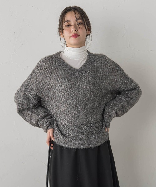 Droite lautreamont(ドロワットロートレアモン)の「【WEB限定】モヘヤラメVネックショートプルオーバー≪手洗い可能≫(ニット/セーター・レディース・オフホワイト/ライトグレー・M)」の12枚目の写真