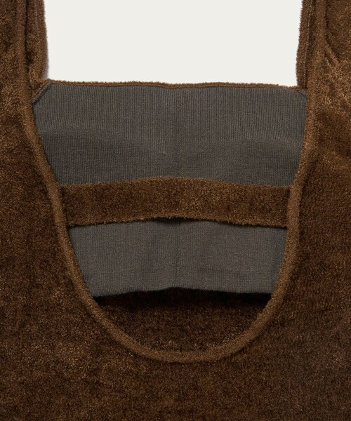 H　BEAUTY&YOUTH UNITED ARROWS（エイチビューティーアンドユースユナイテッドアローズ）の「＜H＞モールヤーン スクエアネックニット（ニット/セーター・レディース・ダークブラウン・FREE）」の9枚目の写真