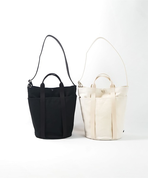 uil [aul]（アウル）の「Alle TOTE & SHOULDER MEDIUM（ショルダーバッグ・レディース・Black/キナリ・FREE）」の5枚目の写真