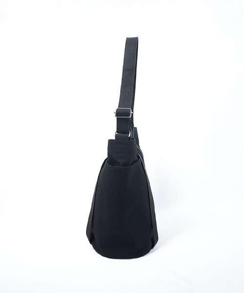 uil [aul]（アウル）の「Alle TOTE & SHOULDER MEDIUM（ショルダーバッグ・レディース・Black/キナリ・FREE）」の6枚目の写真