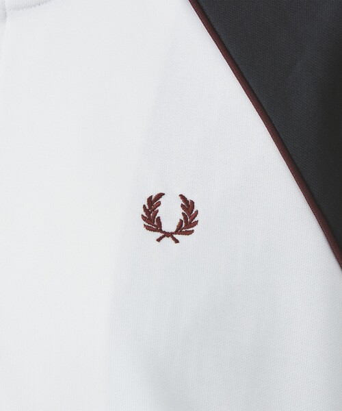 FRED PERRY(フレッドペリー)の「【別注】FRED PERRY / カラー ブロック トラック ジャケット(ジャージ・レディース・ネイビー・10)」の11枚目の写真