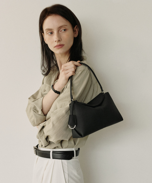 MOREMORR(モアモル)の「MOVO BAG _ブラックミニバッグ3way(ショルダーバッグ・レディース・ブラック・FREE)」の9枚目の写真