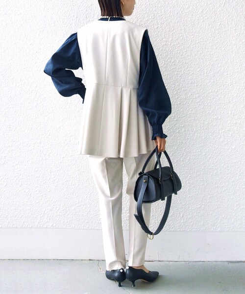 SHIPS（シップス）の「ダブル クロス ジレ オフホワイト（セレモニー対応可）（ベスト・レディース・オフホワイト・ONE SIZE）」の14枚目の写真