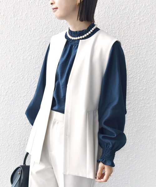 SHIPS（シップス）の「ダブル クロス ジレ オフホワイト（セレモニー対応可）（ベスト・レディース・オフホワイト・ONE SIZE）」の17枚目の写真