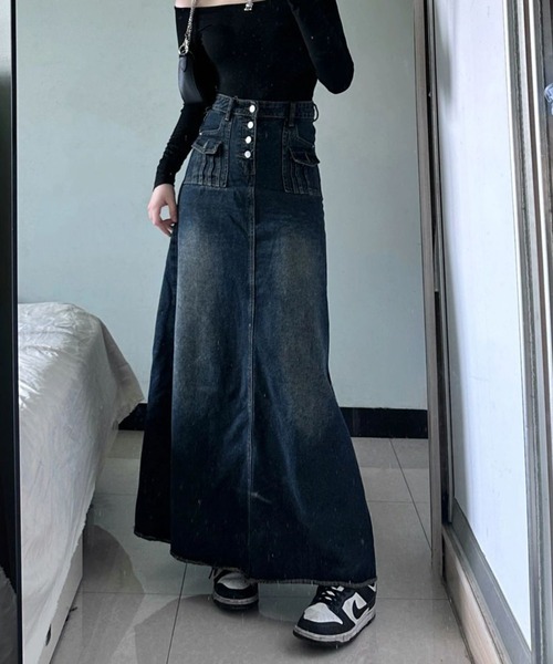 &soiree(アンドソワレ)の「フロントボタンフレアデニムスカート(スカート・レディース・インディゴブルー・SMALL/MEDIUM/LARGE/X-LARGE)」の1枚目の写真