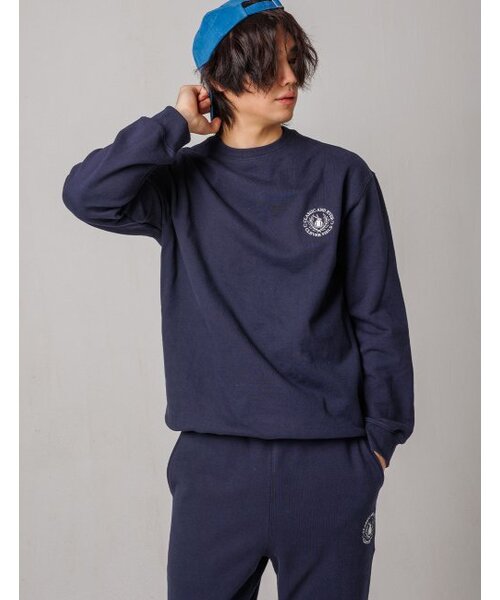 CLEVER FIELD(クレバーフィールド)の「クラシッククレバーエンブレム刺繍スウェットシャツ(Man)_ネイビー(スウェット・メンズ・ネイビー・LARGE)」の3枚目の写真