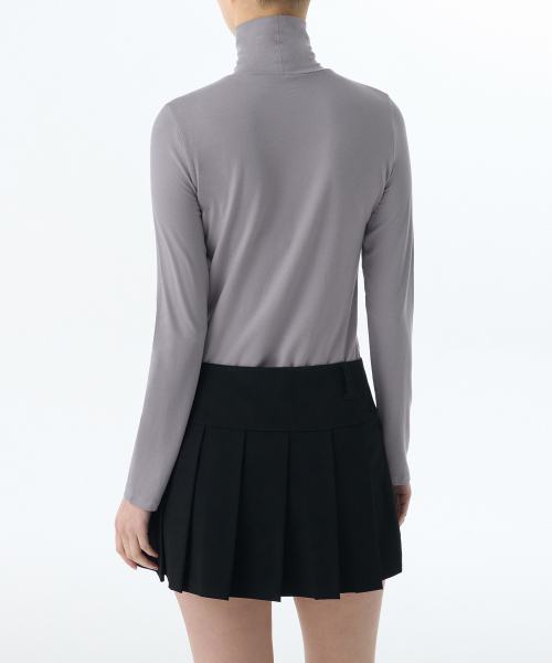 MUSINSA STANDARD WOMAN（ムシンサスタンダードウーマン）の「ウィメンズ テンセルスリムタートルネックTシャツ [パープルグレー]（Tシャツ/カットソー・レディース・その他・MEDIUM/SMALL/X-SMALL/LARGE）」の2枚目の写真