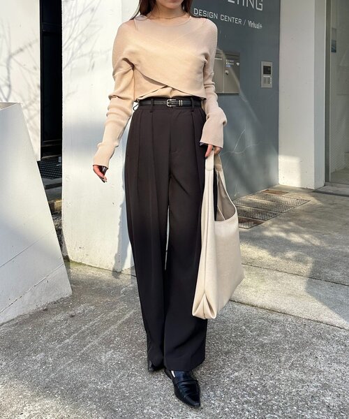 CAPRICIEUX LE'MAGE（カプリシューレマージュ）の「オフショルクロスレイヤードニット（ニット/セーター・レディース・ベージュ/アイボリー/ブラック・FREE）」の18枚目の写真