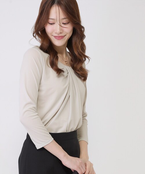 COUP DE CHANCE（クードシャンス）の「【手洗い可／日本製／7分袖】しなやかな落ち感のカットソー（Tシャツ/カットソー・レディース・ブラック/ホワイト/ライトグレー・34/36/38/40）」の4枚目の写真