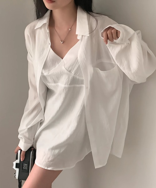 yuue' ( wear )（ユーイ）の「【2点セット】オーバーサイズシャツ＋チュニックキャミソールSET（シャツ/ブラウス・レディース・ホワイト/チャコールグレー・FREE）」の2枚目の写真