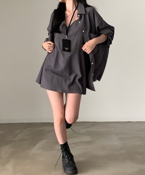 yuue' ( wear )（ユーイ）の「【2点セット】オーバーサイズシャツ＋チュニックキャミソールSET（シャツ/ブラウス・レディース・ホワイト/チャコールグレー・FREE）」の11枚目の写真
