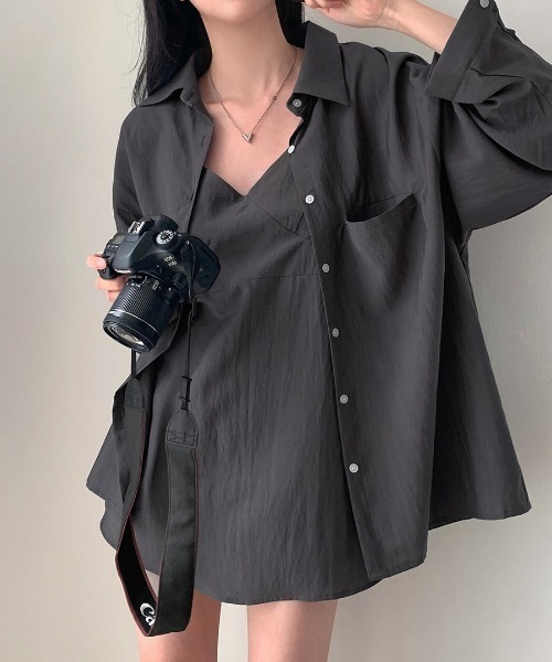 yuue' ( wear )（ユーイ）の「【2点セット】オーバーサイズシャツ＋チュニックキャミソールSET（シャツ/ブラウス・レディース・ホワイト/チャコールグレー・FREE）」の21枚目の写真